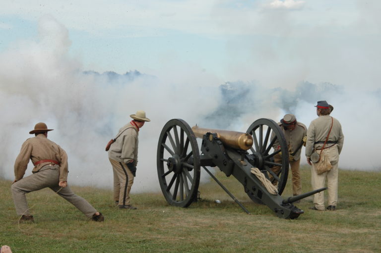 Joe Dobrow color photo of cannon at Antietam 150th anniversary celebration