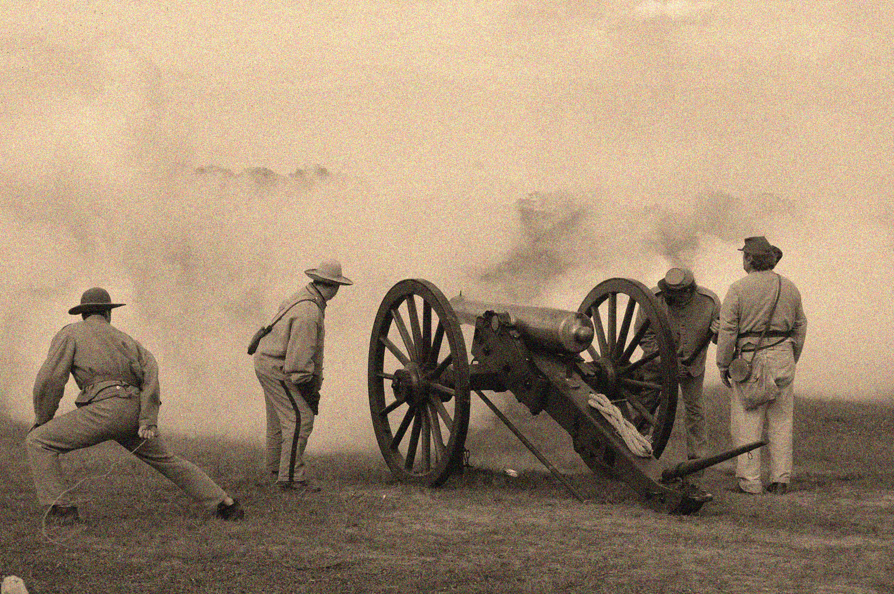 Joe Dobrow photo of cannon at Antietam 150th anniversary