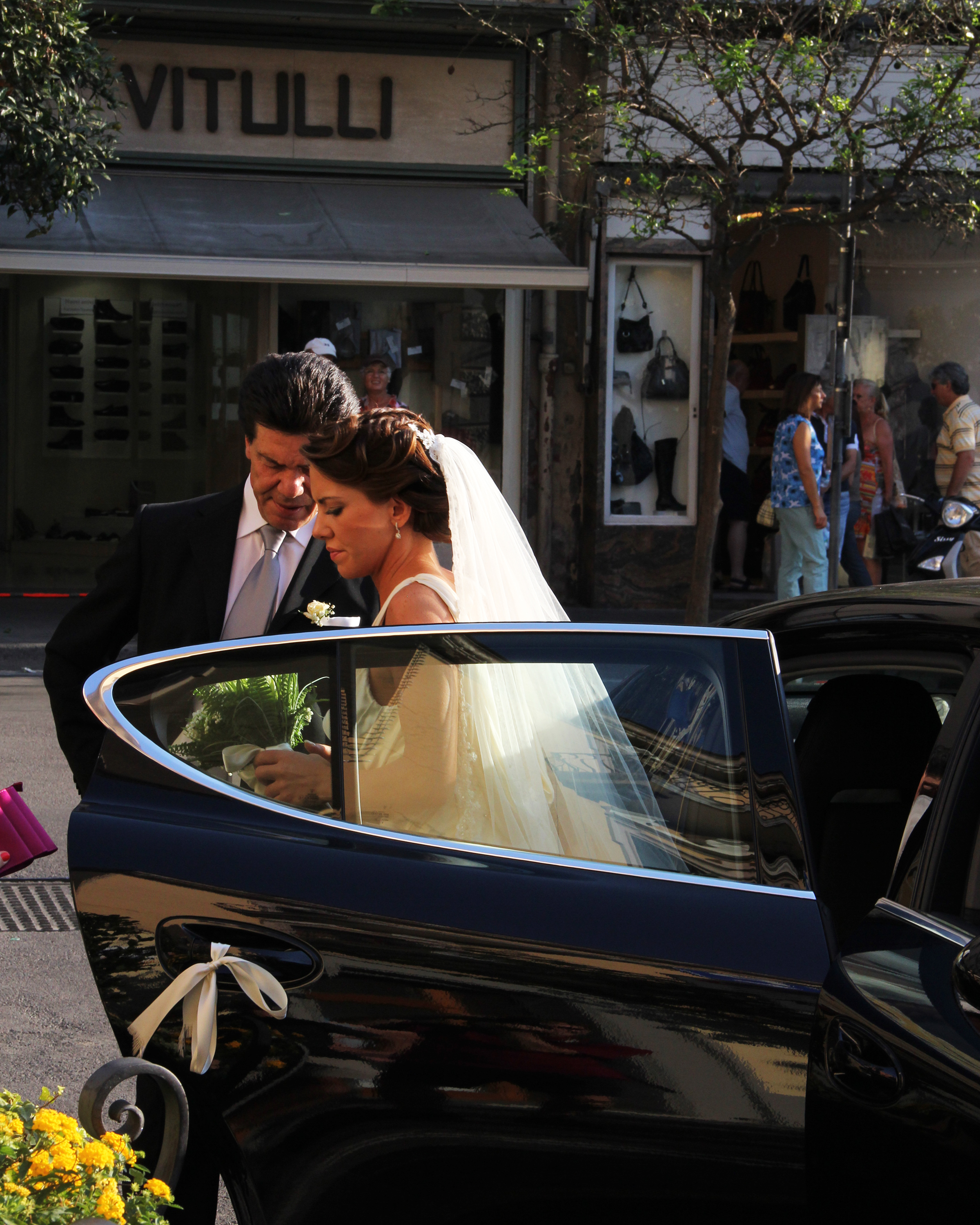 Joe Dobrow photo of a bride in Sorrento, Italy